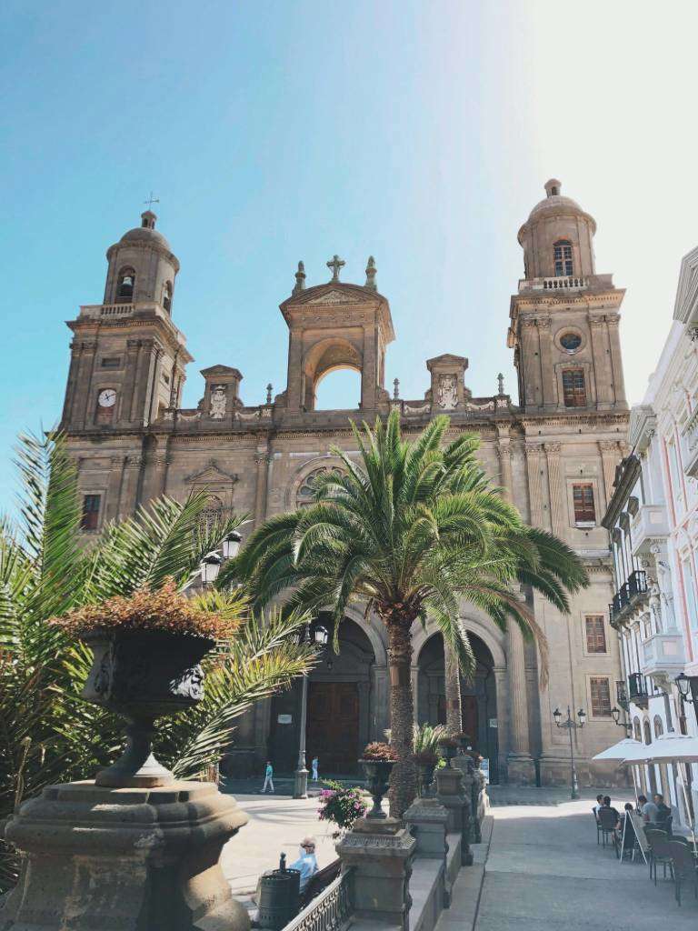 La cathedrale Sainte-Anne un edifice religieux emblematique de Las Palmas