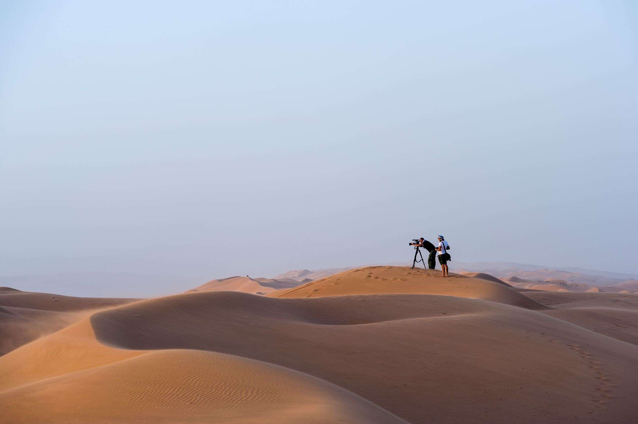 Prenez un bain de soleil dans le desert